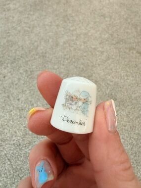 White 'December' precious moments Thimble keepsake